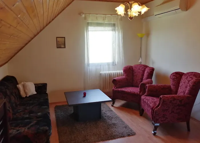 In - Balaton 43113 גיינסדיאס